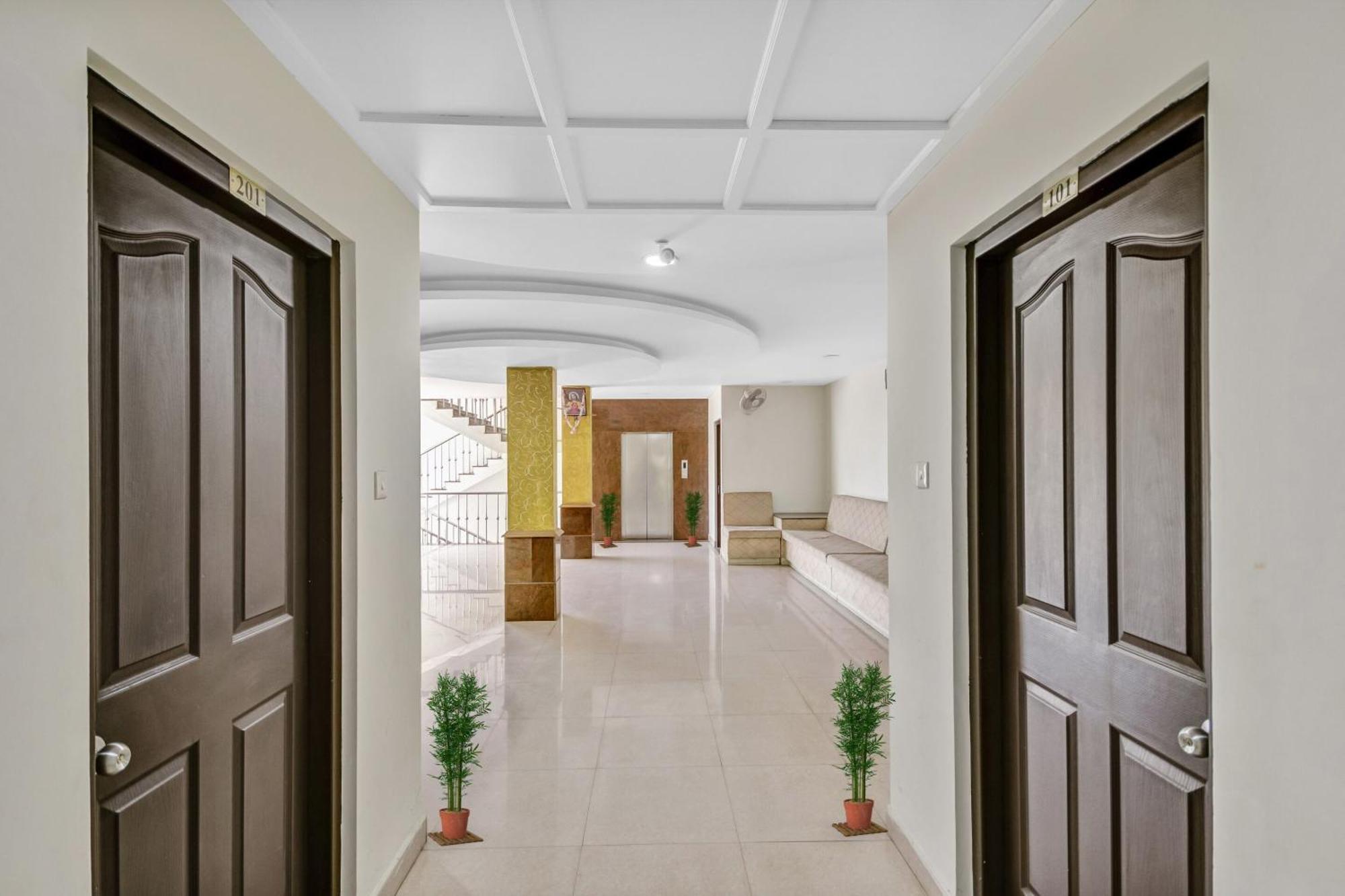 Hotel O Kalapurackal Residency Теккади Экстерьер фото